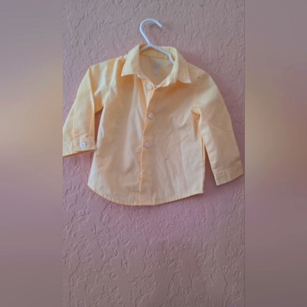 Wonder Nation light yellow button down long sleeved shirt 12 months